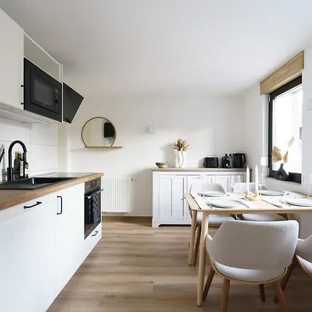 Ahorn, Wunderschoene, Neue Wohnungen, Ideal Fuer Ausfluege Ins Phantasialand, Staedte Koeln, Bruehl Und Bonn Oder Eifel Appartement