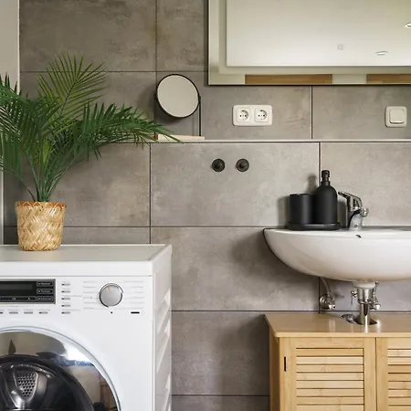 Appartement Ahorn, Wunderschoene, Neue Wohnungen, Ideal Fuer Ausfluege Ins Phantasialand, Staedte Koeln, Bruehl Und Bonn Oder Eifel