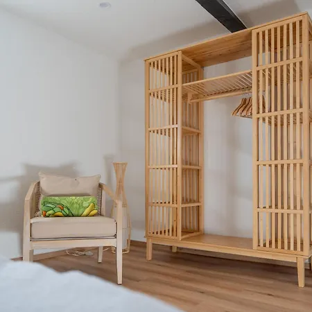 Ahorn, Wunderschoene, Neue Wohnungen, Ideal Fuer Ausfluege Ins Phantasialand, Staedte Koeln, Bruehl Und Bonn Oder Eifel *