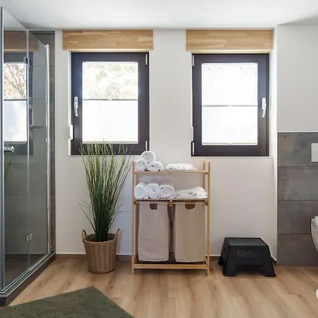 Ahorn, Wunderschoene, Neue Wohnungen, Ideal Fuer Ausfluege Ins Phantasialand, Staedte Koeln, Bruehl Und Bonn Oder Eifel Appartement *