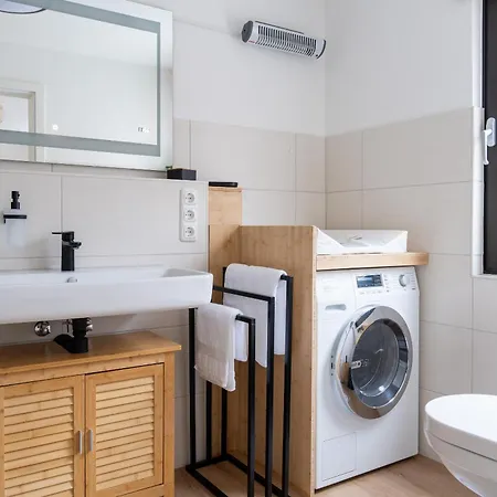 Ahorn, Wunderschoene, Neue Wohnungen, Ideal Fuer Ausfluege Ins Phantasialand, Staedte Koeln, Bruehl Und Bonn Oder Eifel