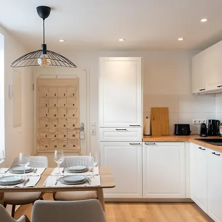 Ahorn, Wunderschoene, Neue Wohnungen, Ideal Fuer Ausfluege Ins Phantasialand, Staedte Koeln, Bruehl Und Bonn Oder Eifel Appartement Weilerswist