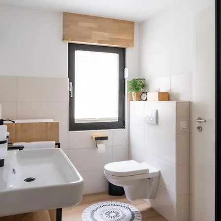 Ahorn, Wunderschoene, Neue Wohnungen, Ideal Fuer Ausfluege Ins Phantasialand, Staedte Koeln, Bruehl Und Bonn Oder Eifel