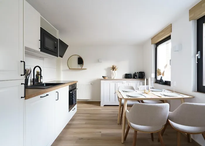 Ahorn, Wunderschoene, Neue Wohnungen, Ideal Fuer Ausfluege Ins Phantasialand, Staedte Koeln, Bruehl Und Bonn Oder Eifel شقة