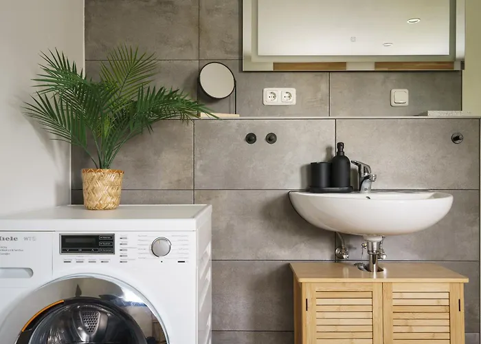 شقة Ahorn, Wunderschoene, Neue Wohnungen, Ideal Fuer Ausfluege Ins Phantasialand, Staedte Koeln, Bruehl Und Bonn Oder Eifel