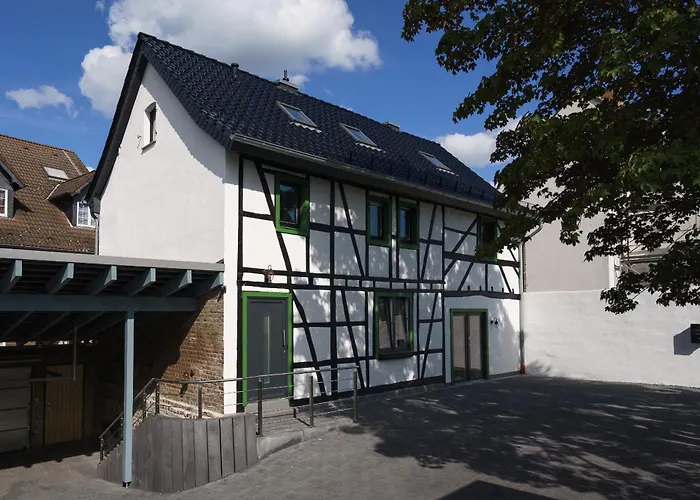 شقة Ahorn, Wunderschoene, Neue Wohnungen, Ideal Fuer Ausfluege Ins Phantasialand, Staedte Koeln, Bruehl Und Bonn Oder Eifel