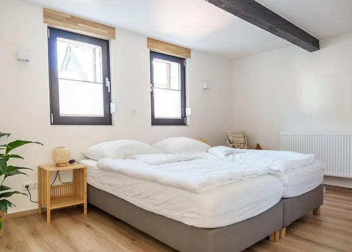 Ahorn, Wunderschoene, Neue Wohnungen, Ideal Fuer Ausfluege Ins Phantasialand, Staedte Koeln, Bruehl Und Bonn Oder Eifel