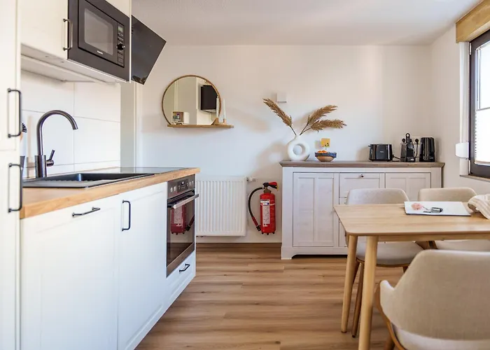 شقة Ahorn, Wunderschoene, Neue Wohnungen, Ideal Fuer Ausfluege Ins Phantasialand, Staedte Koeln, Bruehl Und Bonn Oder Eifel