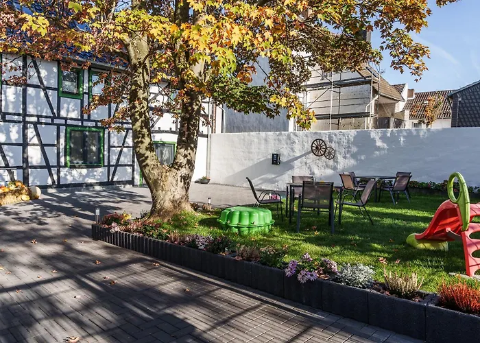 Ahorn, Wunderschoene, Neue Wohnungen, Ideal Fuer Ausfluege Ins Phantasialand, Staedte Koeln, Bruehl Und Bonn Oder Eifel *