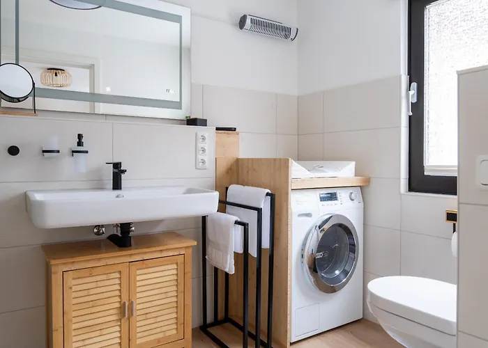 Ahorn, Wunderschoene, Neue Wohnungen, Ideal Fuer Ausfluege Ins Phantasialand, Staedte Koeln, Bruehl Und Bonn Oder Eifel