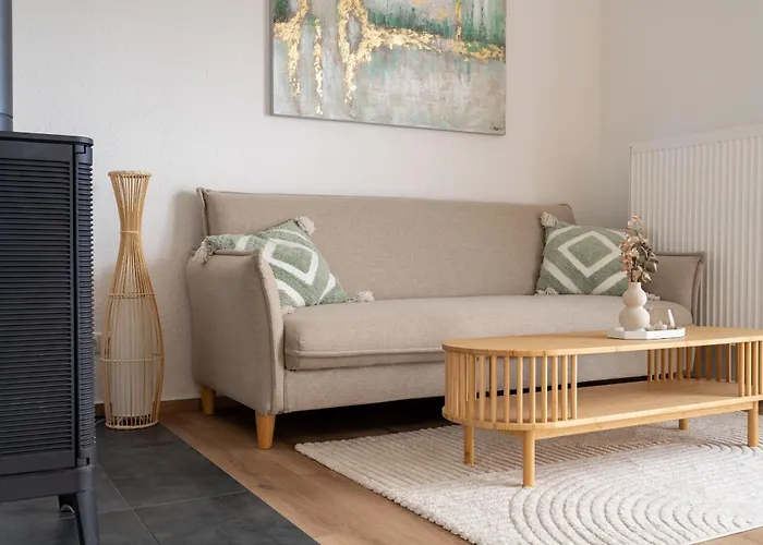 Ahorn, Wunderschoene, Neue Wohnungen, Ideal Fuer Ausfluege Ins Phantasialand, Staedte Koeln, Bruehl Und Bonn Oder Eifel