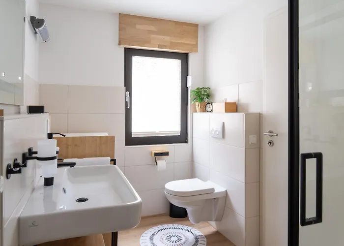 Ahorn, Wunderschoene, Neue Wohnungen, Ideal Fuer Ausfluege Ins Phantasialand, Staedte Koeln, Bruehl Und Bonn Oder Eifel